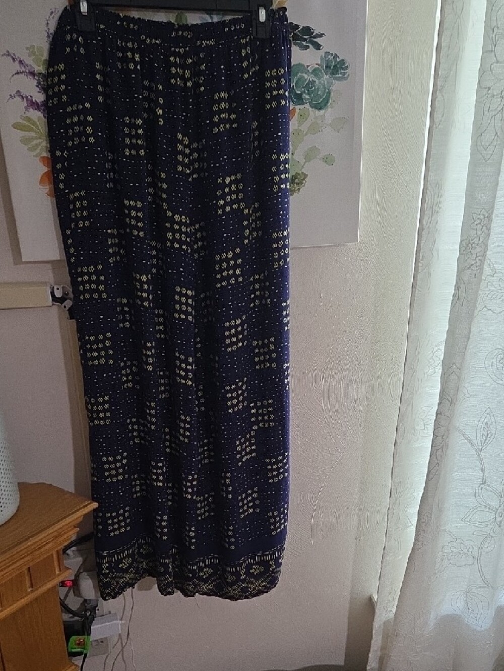 Xhilaration Navy Maxi Skirt with Cream Geometric Print - Picture 7 of 8